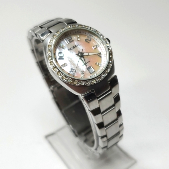 Fossil Watch AM4175 Silver Wristband Mother of Pearl Face Watch EUC - Picture 1 of 14